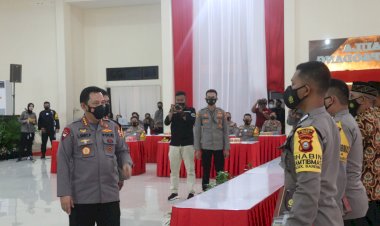 Kapolri-Beri-Reward-Dua-Anggota-Polda-Sulsel-Sekolah-Inspektur-Polisi