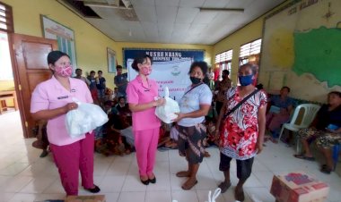 Ketua-Bhayangkari-dan-YKB-Salurkan-Bantuan-Sosial-Bagi-Korban-Banjir