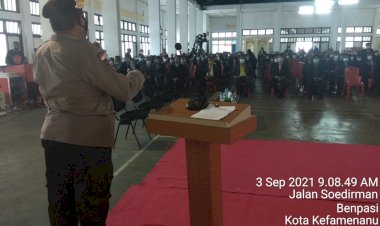 Polres-TTU-Perketat-Prokes-Saat-Pelantikan-dan-Pengambilan-Sumpah-626-Pejabat-di-Bale-Biinmaffo