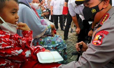 Cegah-Omicron-Terus-Meningkat,-Kapolri-untuk-segera-mengikuti-vaksinasi-dosis-ketiga-atau-booster.