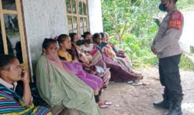 Waspadai-Pencurian,-Bhabinkatibmas-Faenake-Sambangi-Warga-Beri-Himbauan