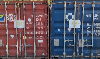 Polsek-Insut-Gagalkan-Pengiriman-Ilegal-3-Container-Minyak-Goreng,-Hendak-Diselundupkan-ke-Timor-Leste