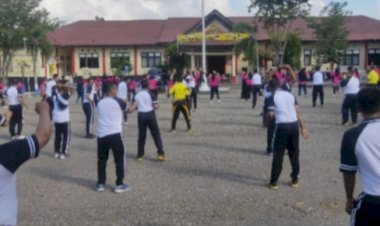 Kapolres-TTU-Pimpin-Pembinaan-Jasmani