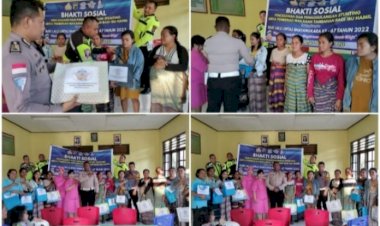 Bhabinkamtibmas-Kefa-Utara-Dampingi-Masyarakat-Terima-Bantuan-Sembako