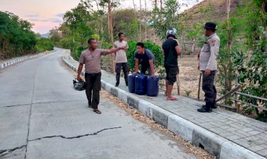 Polsek-Insut-Temukan-3-Jerigen-Berisikan-BBM,-Hendak-Diselundupkan-ke-Timor-Leste