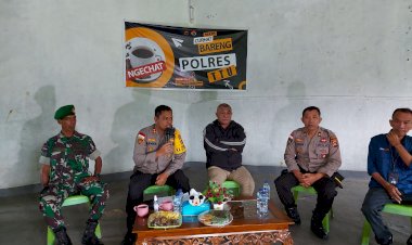 Polres-TTU-Gelar-Ngechat-di-Lopo-Kantor-Camat-Noemuti,-Masyarakat-Mendukung