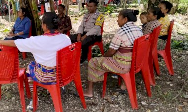 Berbaur-dengan-Warga,-Strategi-Bhabinkamtibmas-Kefa-Selatan-Sampaikan-Pesan-Kamtibmas