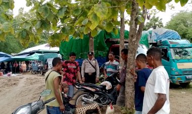 Antisipasi-Gangguan-Kamtibmas,-Anggota-Polsek-Insana-Patroli-ke-Pasar-Mamsena