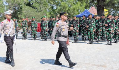 Bentuk-Pengecekan-Akhir-Kesiapan-Personel-dan-Sarpras,-Polres-TTU-Laksanakan-Apel-Gelar-Pasukan-Mantap-Brata-2023-2024