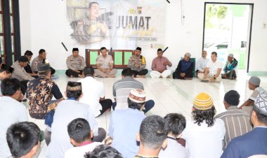 Jumat-Curhat-Tingkat-Polres-TTU-di-Masjid-Nurul-Iman-Kiupukan,-Kapolres-TTU-Imbau-Jaga-Kamtibmas-Jelang-Pemilu