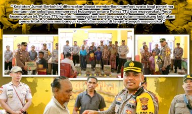 Wujud-Kepedulian-Polri-Melalui-Giat-Jumat-Berkah,-Kapolres-TTU-Bantu-Masyarakat-Miskin-di-Noemuti