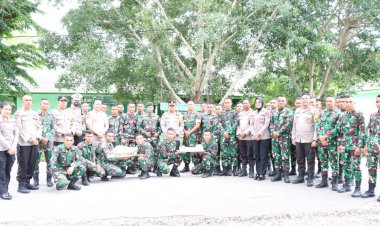 Beri-Kejutan-HUT-ke-46-Yonif-744/SYB,-Kapolres-TTU-:-Bersama-Jaga-Kamtibmas