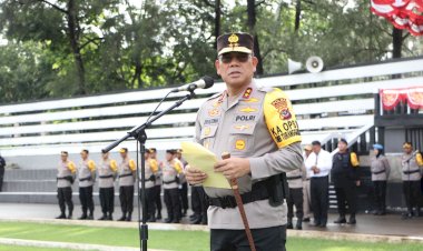 Pastikan-Pemilu-2024-Berjalan-Aman-dan-Lancar,-Kapolda-NTT-pimpin-pergeseran-Ratusan-Anggotanya-BKO-Sembilan-Polres-Amankan-TPS.-