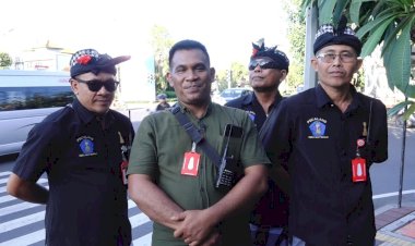 Pecalang-Apresiasi-Pengamanan-Polri-Atas-Suksesnya-KTT-IAF-di-Bali