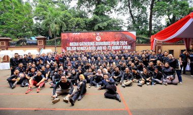 Sambut-Hari-Jadi-ke-73-Humas-Polri-dengan-Media-Gathering,-Irjen-Sandi:-Jurnalis-Mitra-Strategis-dalam-Harkamtibmas