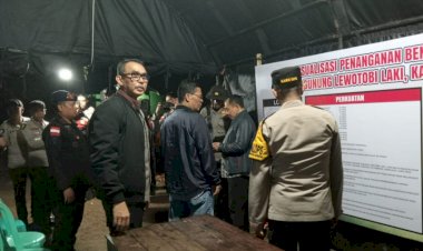 Astama-Ops-Kapolri-Tinjau-Posko-Kemanusiaan-Polda-NTT,-Pastikan-Kesiapan-Bantuan-untuk-Korban-Erupsi-Gunung-Lewotobi