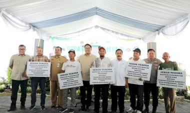 Gugus-Tugas-Ketahanan-Pangan-Polri-Tanam-Padi-Serentak,-Cetak-10-Ribu-Hektare-Sawah
