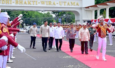 Presiden-Prabowo-Disambut-Meriah-di-Pembukaan-Apel-Kasatwil-Polri-2024