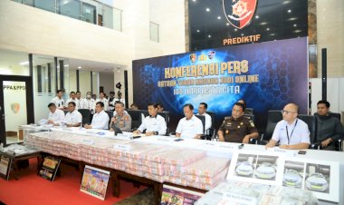 Polri-Ungkap-Tiga-Kasus-Besar-Judi-Online:-Sita-Aset-Rp61-Miliar,-Ungkap-Sindikat-Internasional