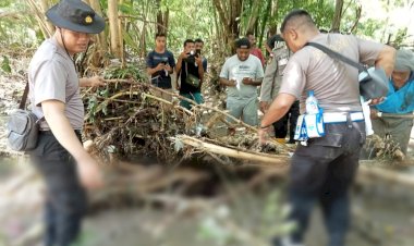 Terseret-Banjir,-Polisi-dan-Warga-Temukan-Korban-Meninggal-Dunia-Terhimpit-Akar-Pohon