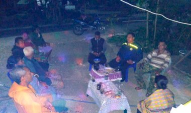 Bhabinkamtibmas-Desa-Lapeom-Gencarkan-Patroli-Door-to-Door,-Imbau-Warga-Waspadai-Cuaca-Ekstrem