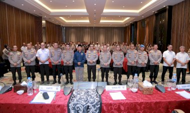Gelar-Bimtek-Keterbukaan-Publik,-Polri-Siap-Jadi-Lebih-Terbuka-dan-Humanis