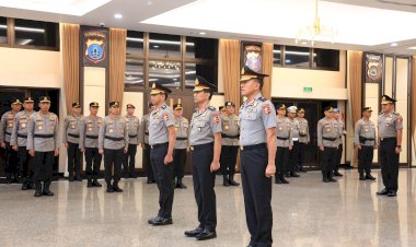 Mabes-Polri-Gelar-Korps-Raport-Kenaikan-Pangkat-Pati-Polri,-13-Perwira-Tinggi-Naik-Pangkat