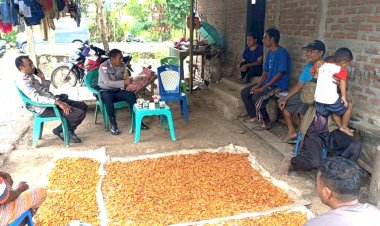 Bhabinkamtibmas-Kelurahan-Maubeli-Imbau-Warga-Tidak-Terprovokasi-Insiden-Pelemparan-Bus