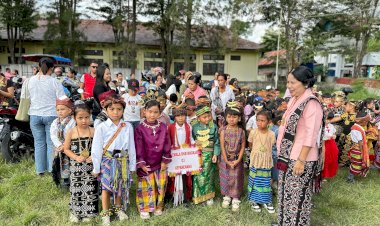 TK-Kemala-Bhayangkari-03-Kefamenanu-Meriahkan-Karnaval-Budaya-dan-Pawai-Obor-TTU