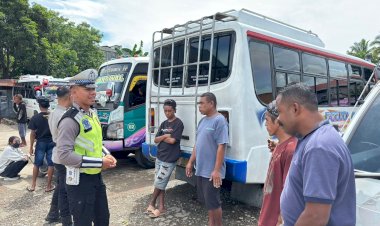 Wujudkan-Kamseltibcarlantas,-Satlantas-Polres-TTU-Gelar-Aksi-Humanis-