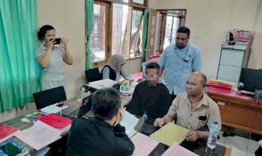 157-Ballpress-Pakaian-Bekas-Impor-Ilegal-Dilimpahkan-ke-Kejaksaan,-Dirreskrimsus-Polda-NTT-Tegaskan-Komitmen-Berantas-Penyelundupan