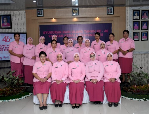 Peringatan HUT ke-46 Yayasan Kemala Bhayangkari, 2 Orang Pengurus YKB Cabang TTU Dapat Penghargaan Darma Bakti