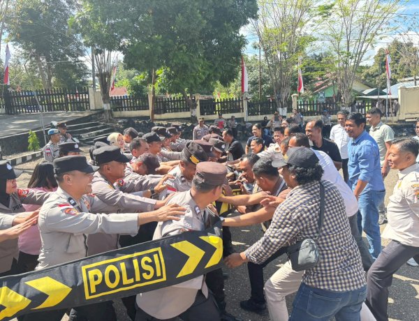 Satsamapta Polres TTU Tingkatkan Kemampuan Pengendalian Massa, Simulasikan Penanganan Unjuk Rasa dari Tahap Hijau hingga Merah