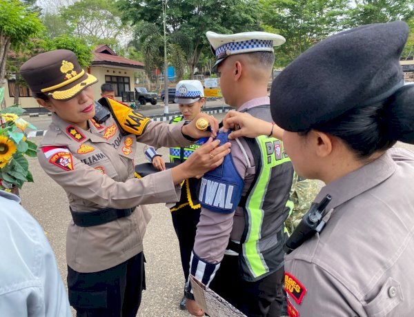 Kapolres TTU Sematkan Pita Tanda Operasi Patuh Turangga 2026, Tegaskan Komitmen Wujudkan Lalu Lintas yang Aman dan Berkeselamatan