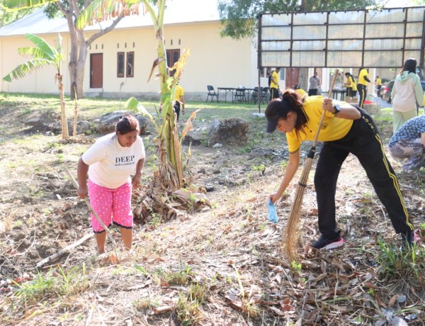 Wujudkan Lingkungan Bersih Dan Sehat, Kapolres Ttu Pimpin Kegiatan Jumat Bersih Libatkan Personel, Bhayangkari Dan Masyarakat