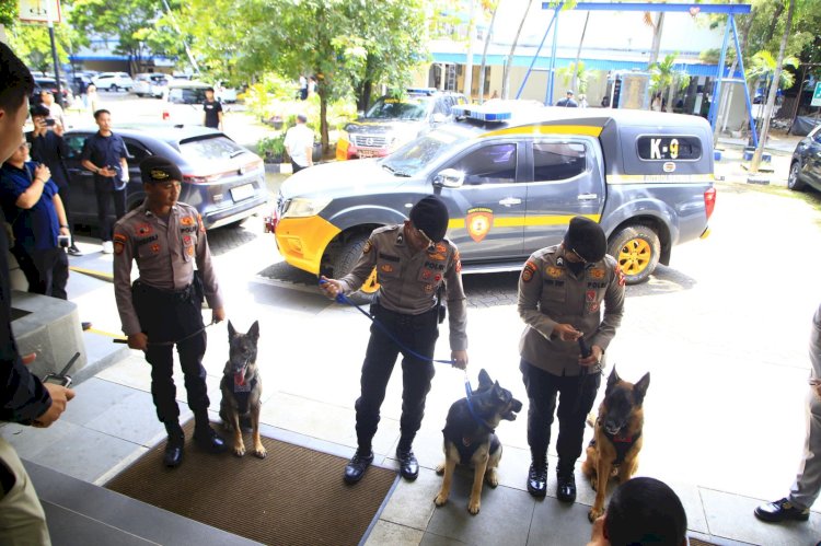 Seminar Nasional Menuju Indonesia Canine Bahas Kolaborasi Antarlembaga Dalam Pelacakan Barang Ilegal di Bandara