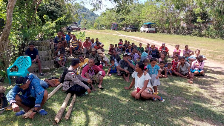 Sambang Dialogis di Desa Oetalus: Brigpol Rian Welsyah Soroti Keras Miras sebagai 'Faktor Dominan' Pemicu Gangguan Kamtibmas