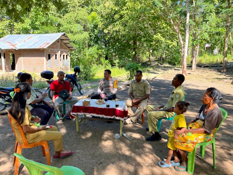 Hadir di Tengah Masyarakat, Giat Sambang Aipda I Ketut Tuai Apresiasi dari Warga Desa Kiusili