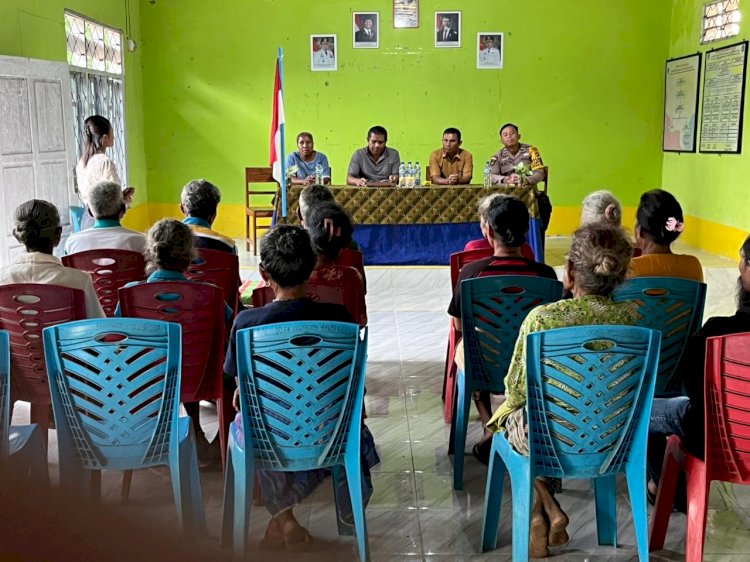 Bhabinkamtibmas Desa Kiusili Kawal Penyaluran BLT untuk Lansia, Pastikan Tepat Sasaran