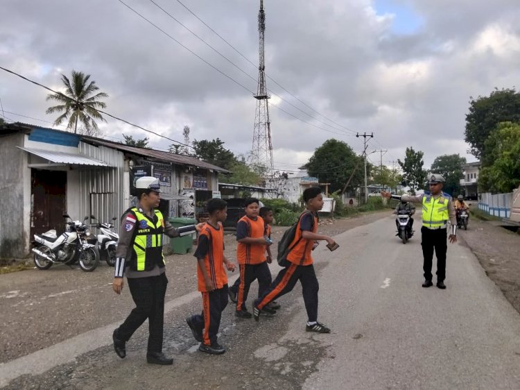 Hadirkan Pelayanan Prima yang Humanis, Polres TTU Intensifkan Giat Rutin 'Strong Point' Pagi Demi Terciptanya Rasa Aman Dan Nyaman