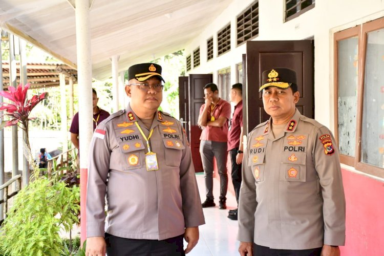 Kapolda NTT Dampingi Wakil Presiden RI Tinjau Program Strategis di Ende, Seluruh Rangkaian Kegiatan Berjalan Aman dan Kondusif