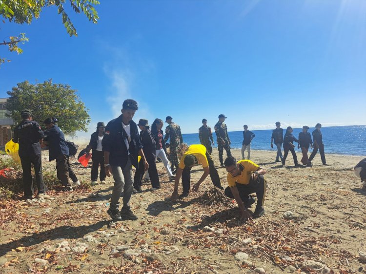 Aksi Nyata Bersihkan Pantai Wini Jadi Bukti Sinergitas Kuat di Tapal Batas NKRI, Menyambut HUT Bhayangkara ke-80