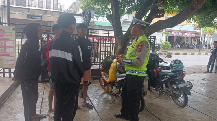 Wujudkan Jalan Raya Aman dan Nyaman, Sat Lantas Polres TTU Gelar Aksi Humanis 