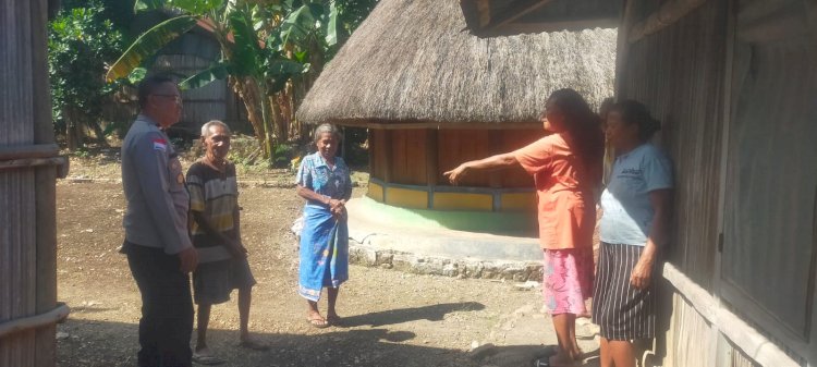 Antisipasi Maraknya Pencurian Rumah Adat, Kapolsek Biboki Selatan Turun Langsung Sambangi Warga Desa Supun dan Upfaon