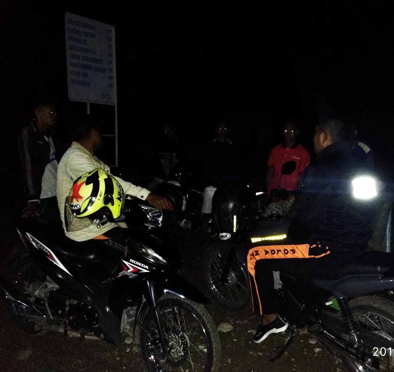 Malam-malam Pemuda Usapinonot didatangi Bhabinkamtipmas